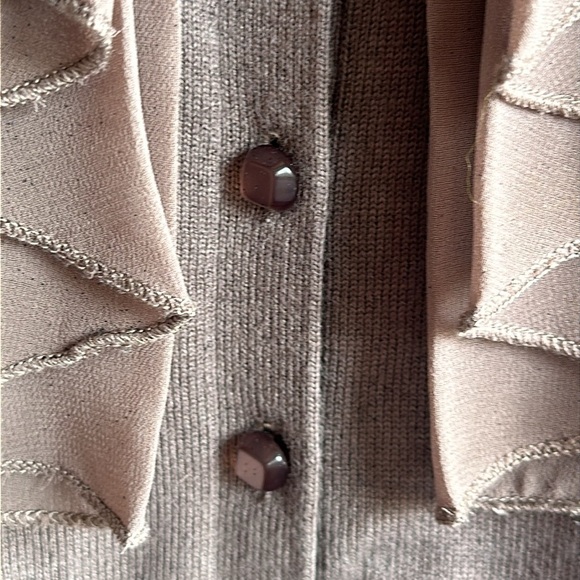 Saks Fifth Avenue taupe brown vintage sweater, size M - Picture 5 of 6
